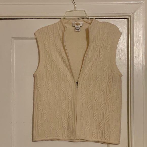 Talbots Sweaters - Talbots sweater vest. Size small.zips up the front